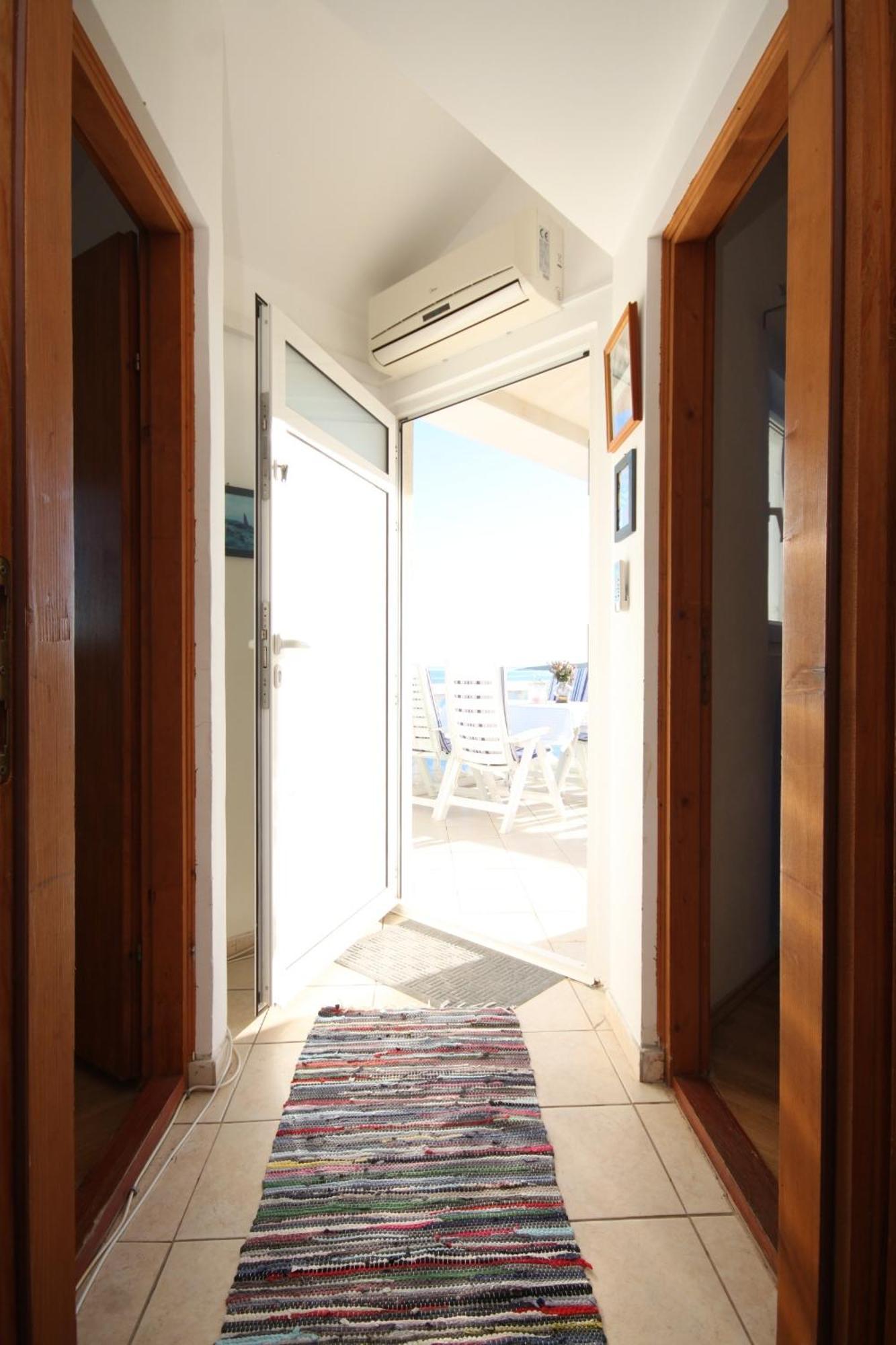 Apartments By The Sea Milna, Vis - 8944 Kültér fotó